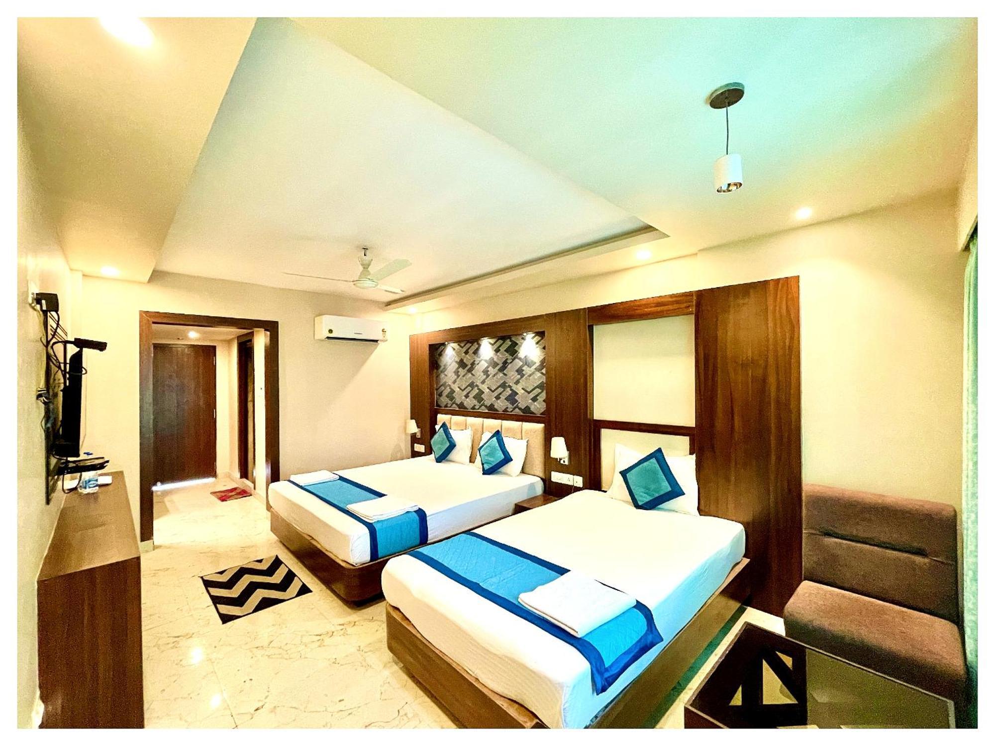 Grg Ambika Palace Near Temple 3*