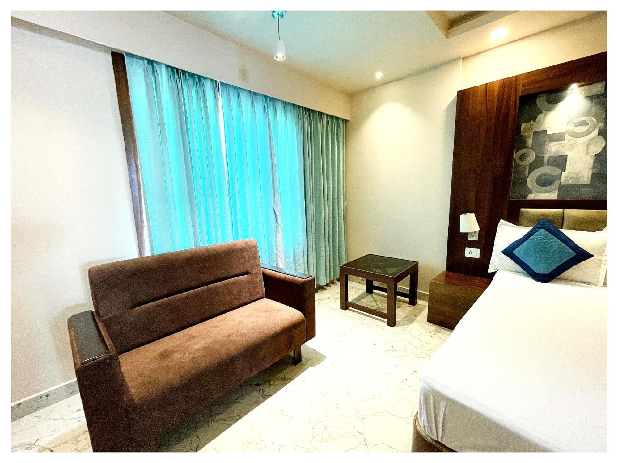 Grg Ambika Palace Near Temple Hotel
